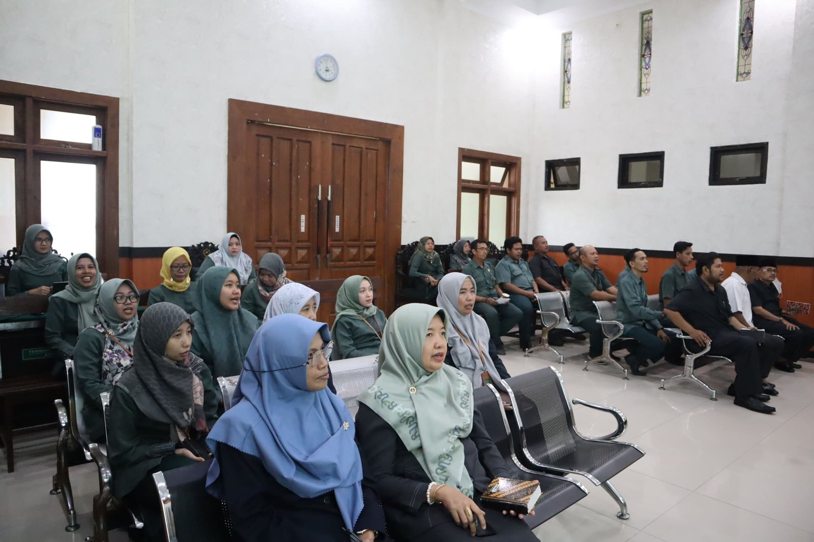 rapat isi